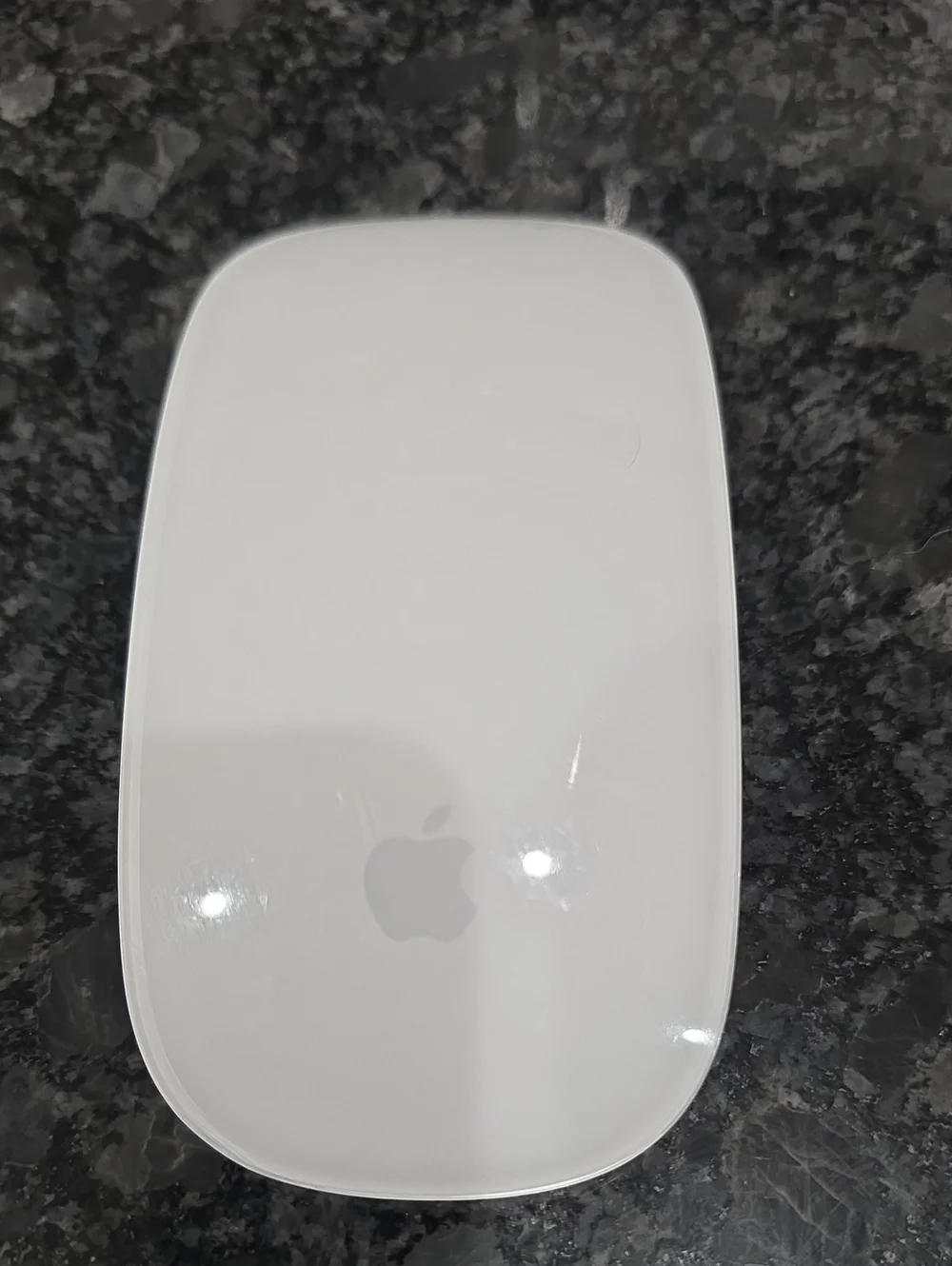 Apple White Wireless Multi-Touch Mouse